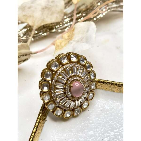 Maha Rani Gold plated antique finish kundan bold ring - Image 5