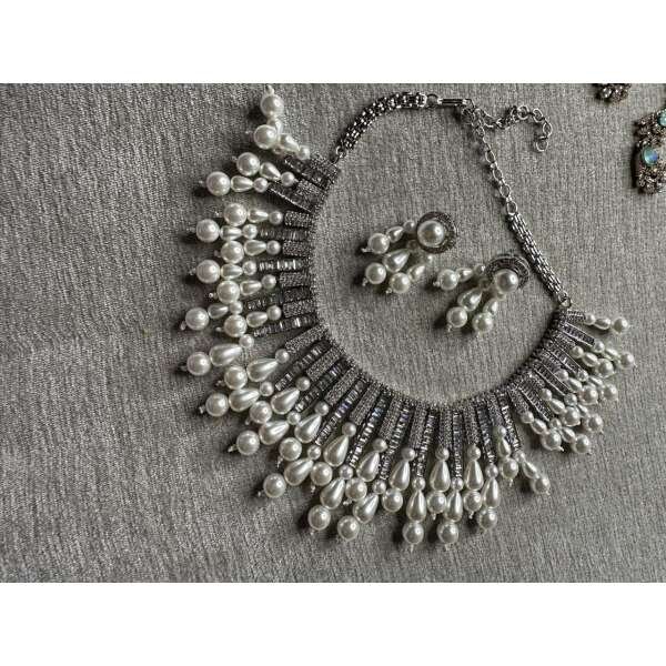 Elegant Pearl and Diamond Necklace Set - Luxurious Bridal Jewelry for Women - Image 2