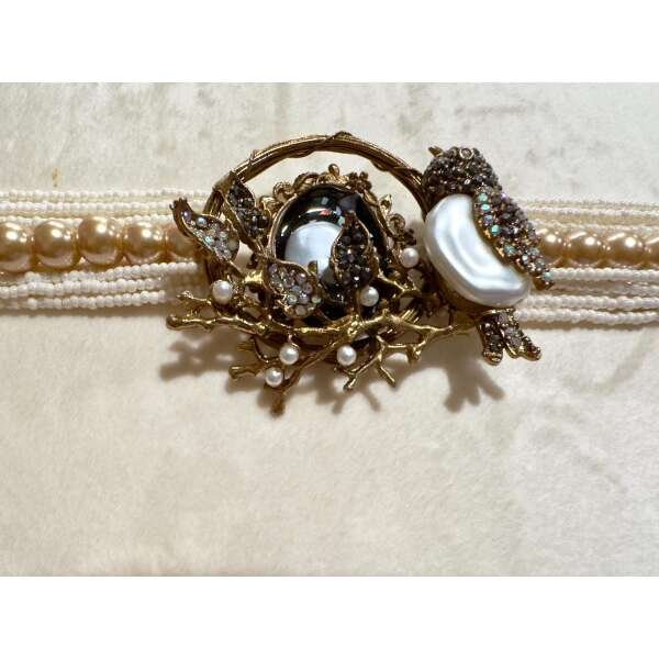 Bollywood ethnic Indian designer bird choker set antique gold finish set with mother of pearls - Image 4