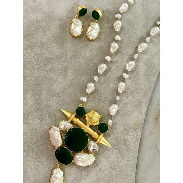 Sabyasachi inspired mala set in emerald multi  color - Image 2