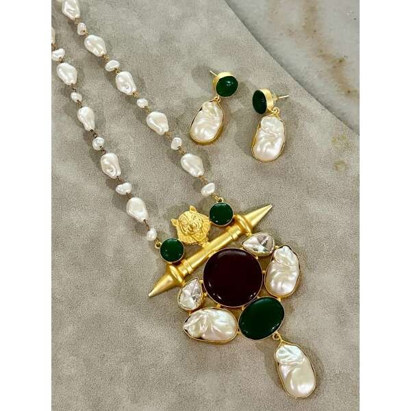 Sabyasachi inspired mala set in emerald multi  color - Image 3
