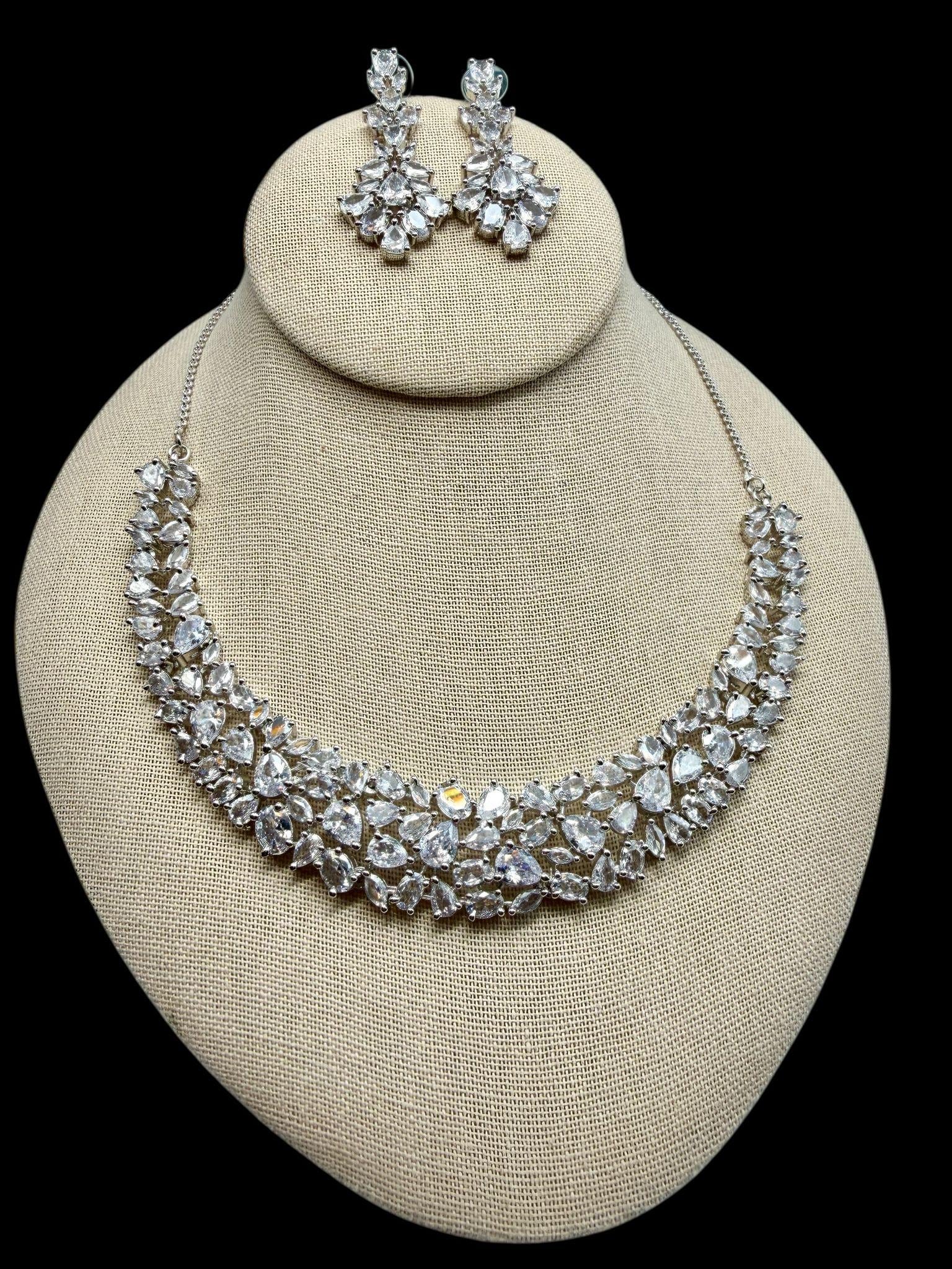 Bollywood ad Necklace & Earrings Set - rhodium | Sparkling prom / wedding / engagement Jewelry