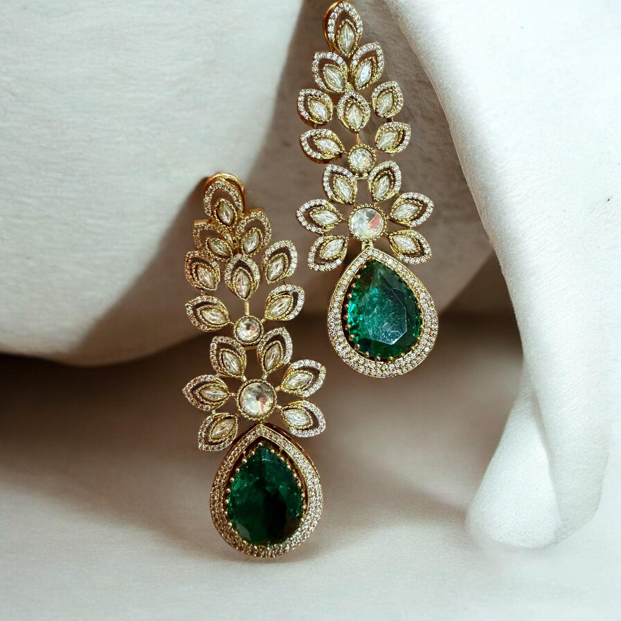 Emerald Green Kundan Earrings | Gold Tone Indian Bridal Jewelry - Image 3