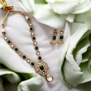 Emerald Green Kundan Necklace Set | Gold Bridal Necklace with Matching Earrings | Indian Wedding Jewelry