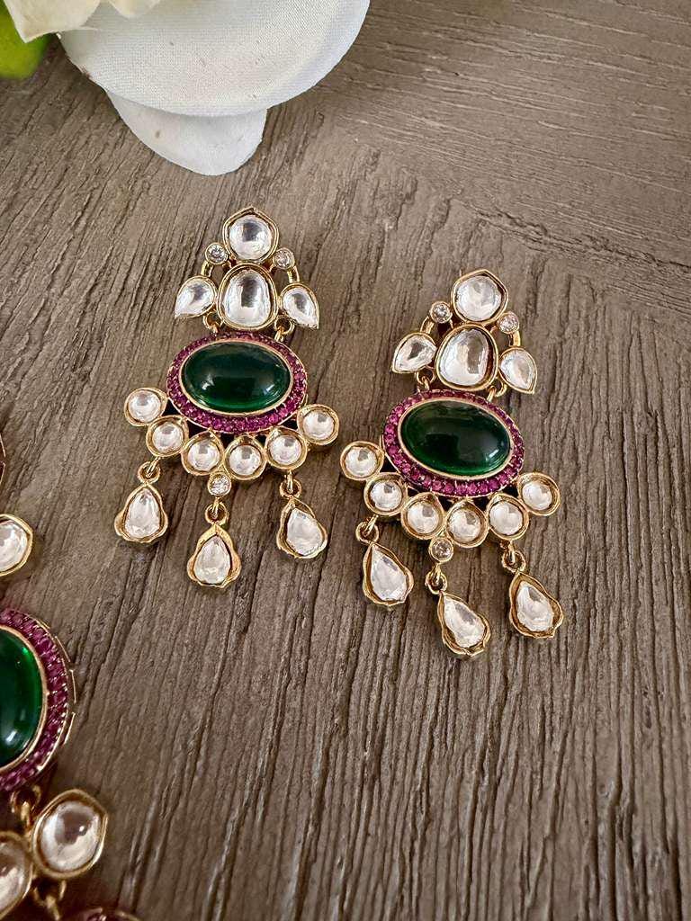 Green Stone Kundan Necklace Set with Earrings, Gold Plated Indian Bridal Jewelry - Image 3