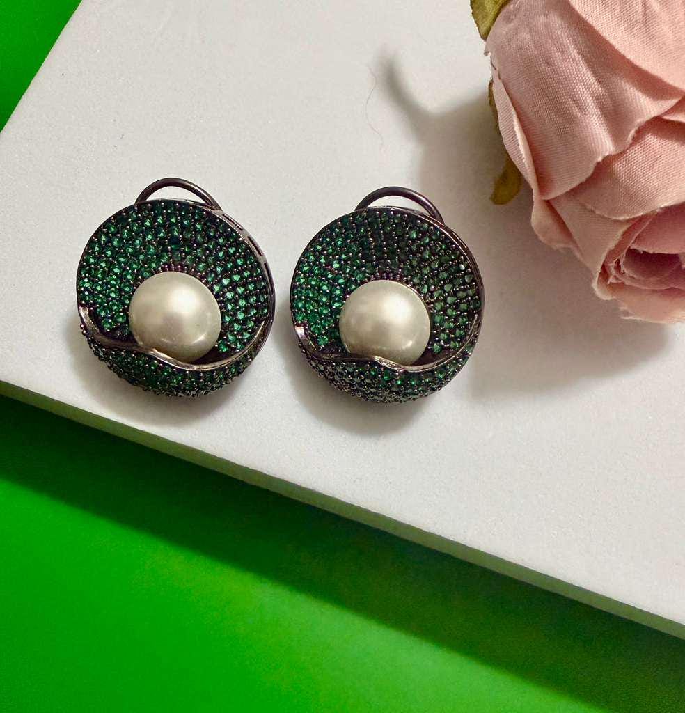 Emerald Green Pearl Stud Earrings Vintage Statement Earrings Luxury Round Stud Earrings - Image 2