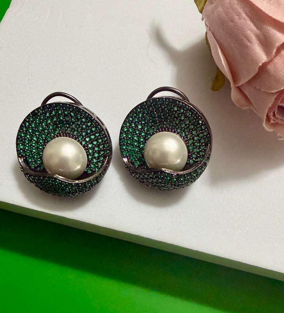 Emerald Green Pearl Stud Earrings Vintage Statement Earrings Luxury Round Stud Earrings - Image 3